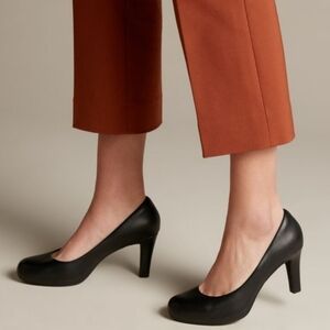 Clarks Artisan  Women's Pumps Heels Leather